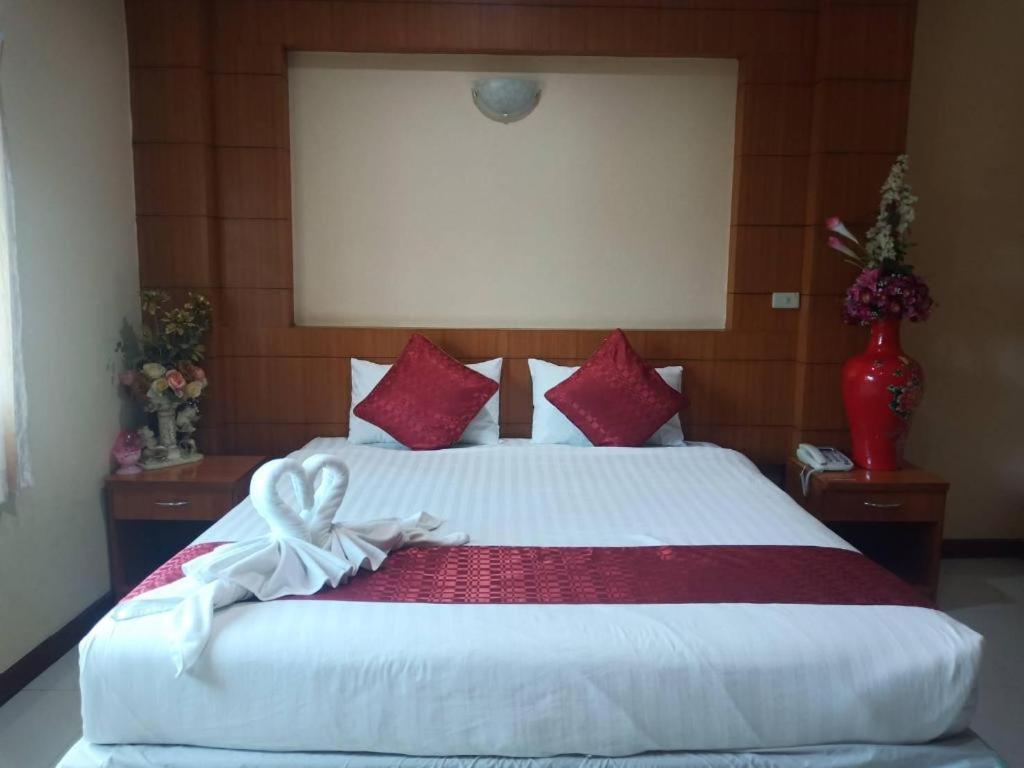 מאה סוט Ck Hills Hotel מראה חיצוני תמונה